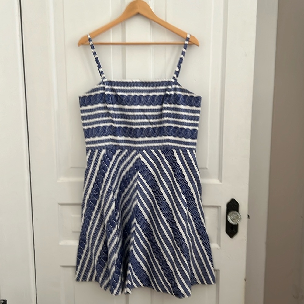 Vineyard vines blue and white rope dress 16